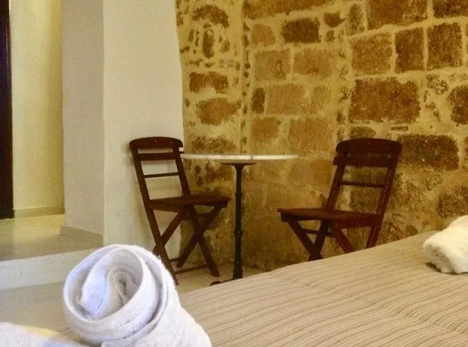 32 Old Town 招待所 Rhodes City