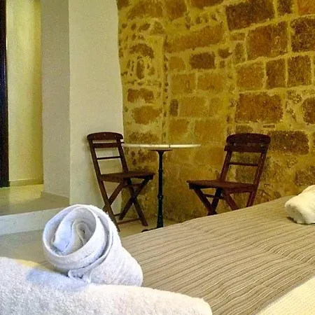 32 Old Town Maison d'hôtes 3*