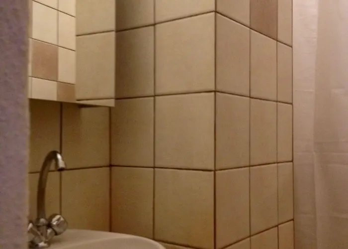 32 Old Town Rhodes City