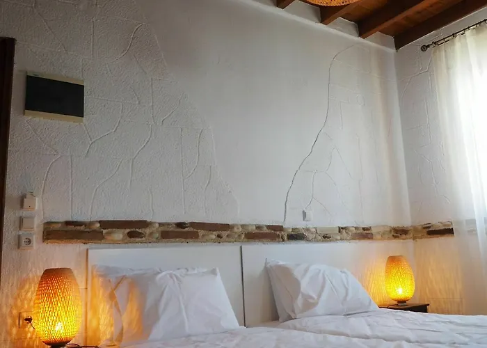 32 Old Town Rhodes City